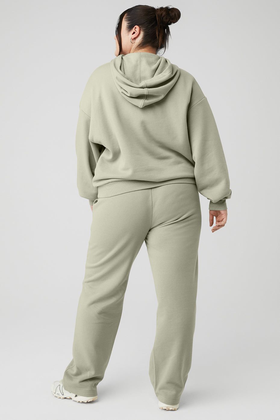 Accolade Hoodie & Accolade Straight Leg Sweatpant Set sold by Alo Yoga product image thumbnail 32