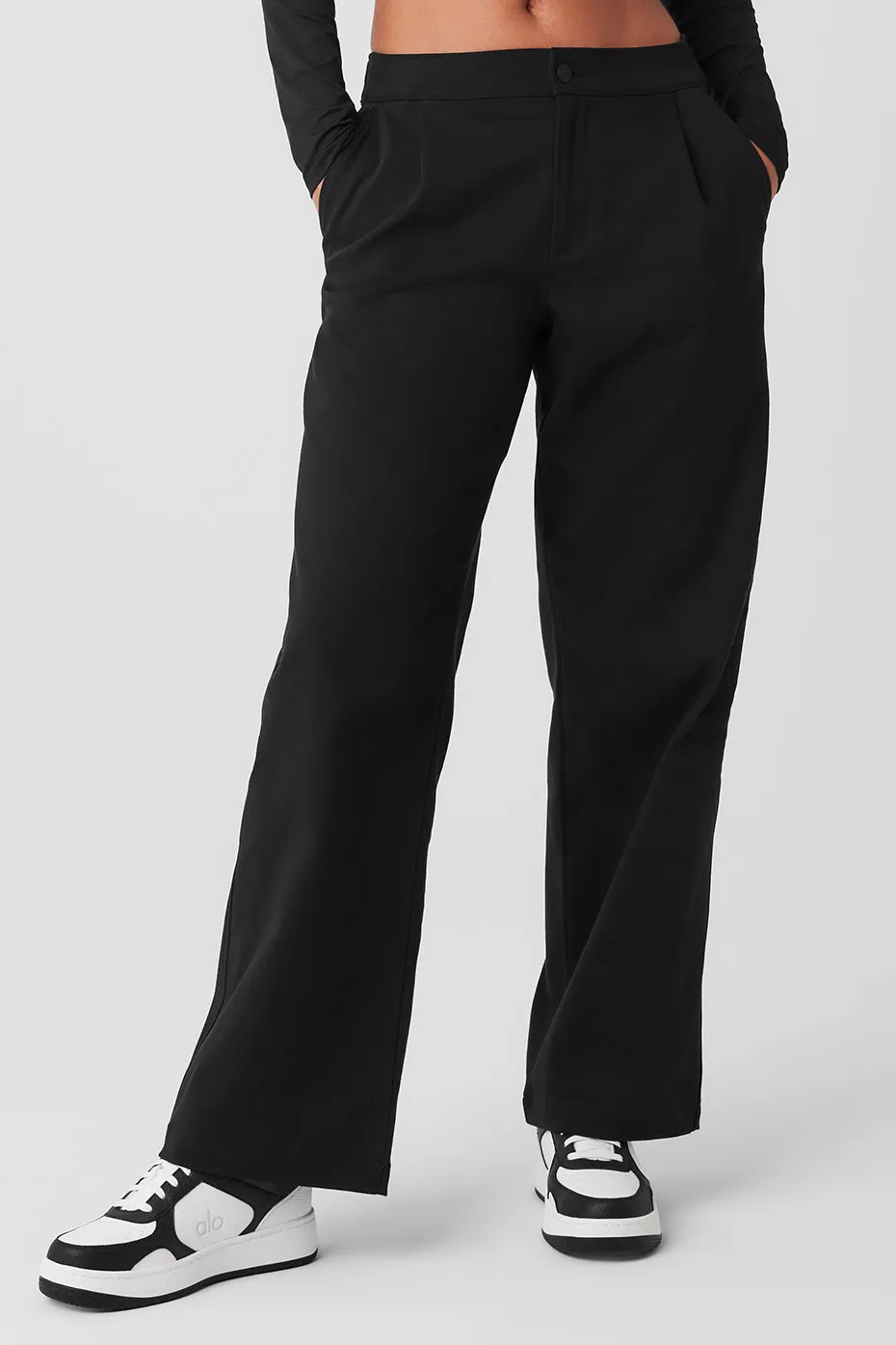 Road Trip Trouser - Black sold by Alo Yoga