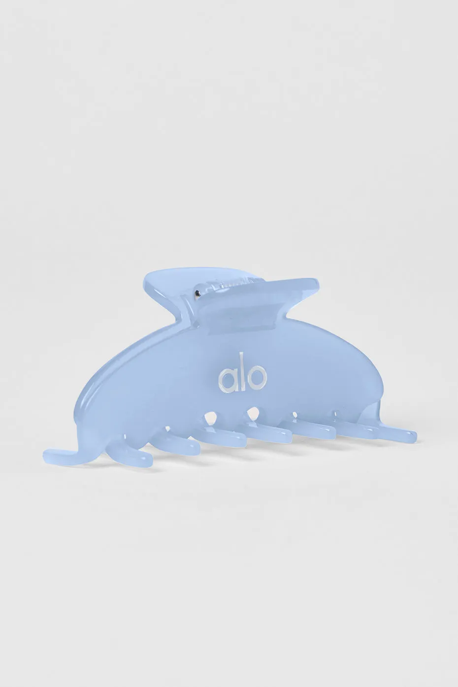 90's Claw Clip - Seashell Blue sold by Alo Yoga