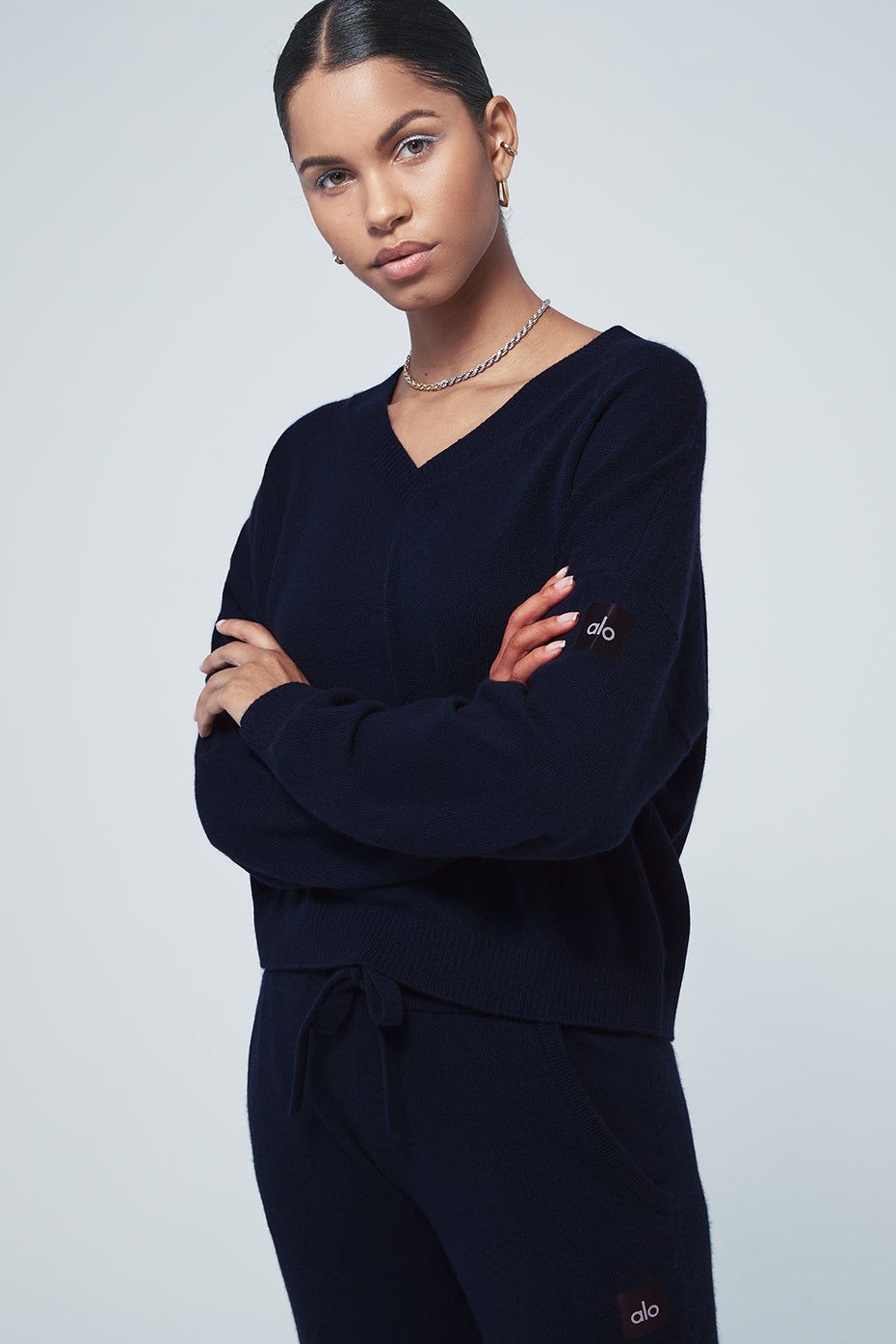 Cashmere Jet Set V-Neck Pullover - Navy sold by Alo Yoga product image thumbnail 4