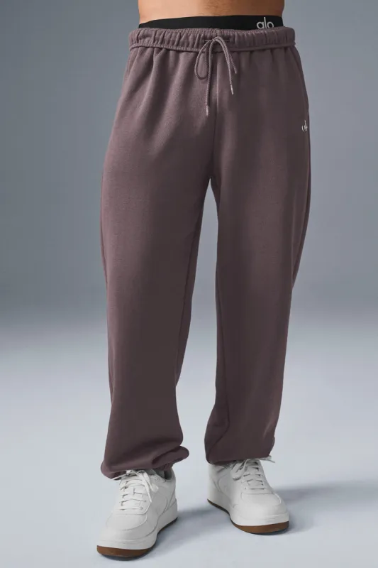 Accolade Sweatpant - Raisinette sold by Alo Yoga