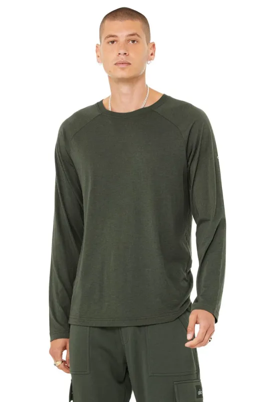 Triumph Long Sleeve Tee - Dark Cactus sold by Alo Yoga