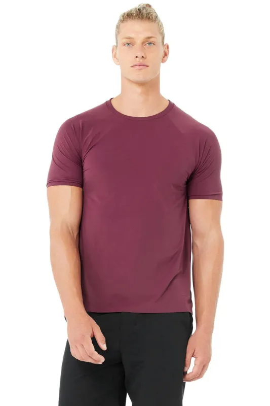 Idol Performance Tee - Varsity Cardinal sold by Alo Yoga