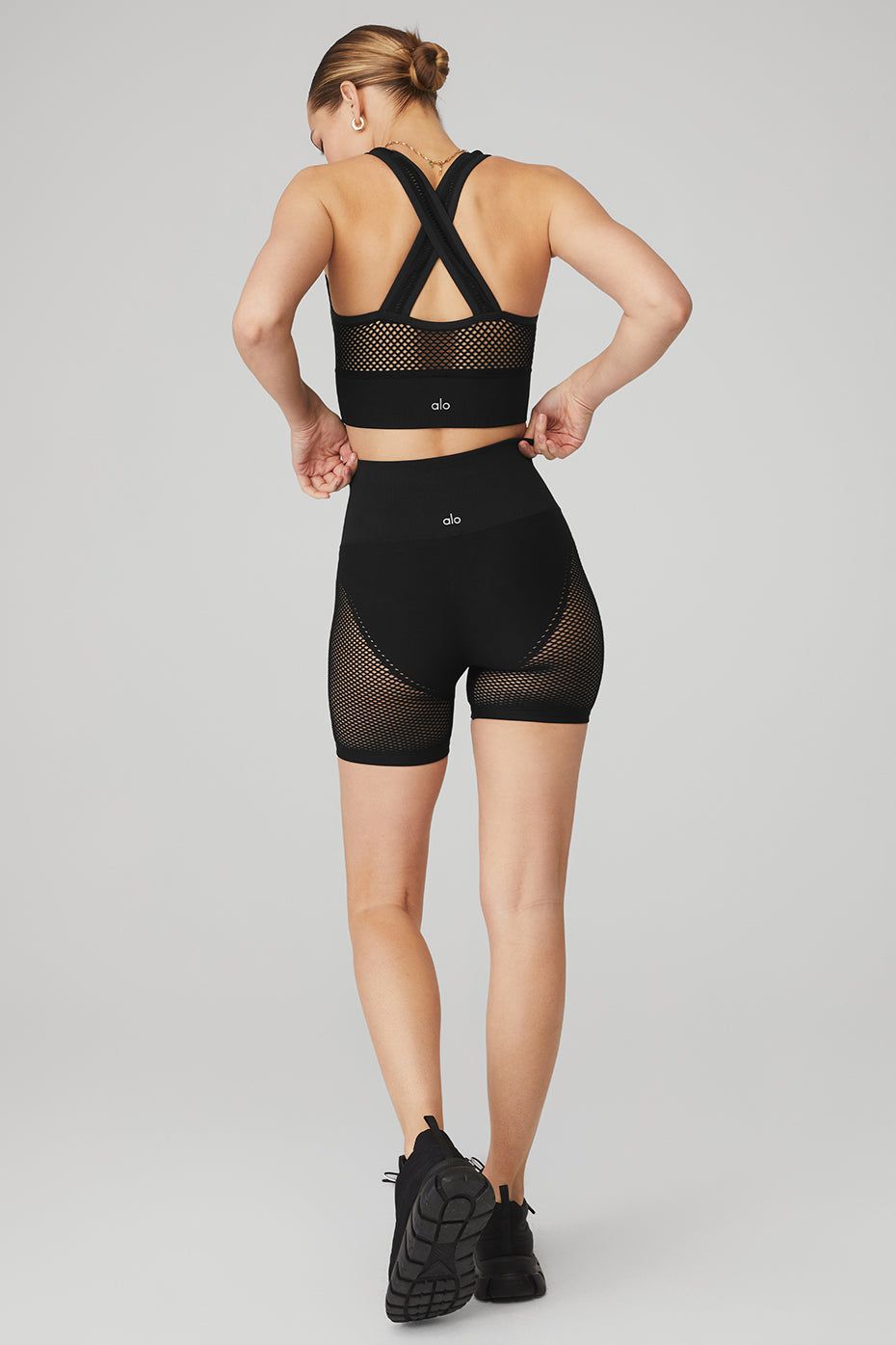 Seamless Open Air Bra & Seamless High-Waist Limitless Open Air Short Set sold by Alo Yoga product image thumbnail 7