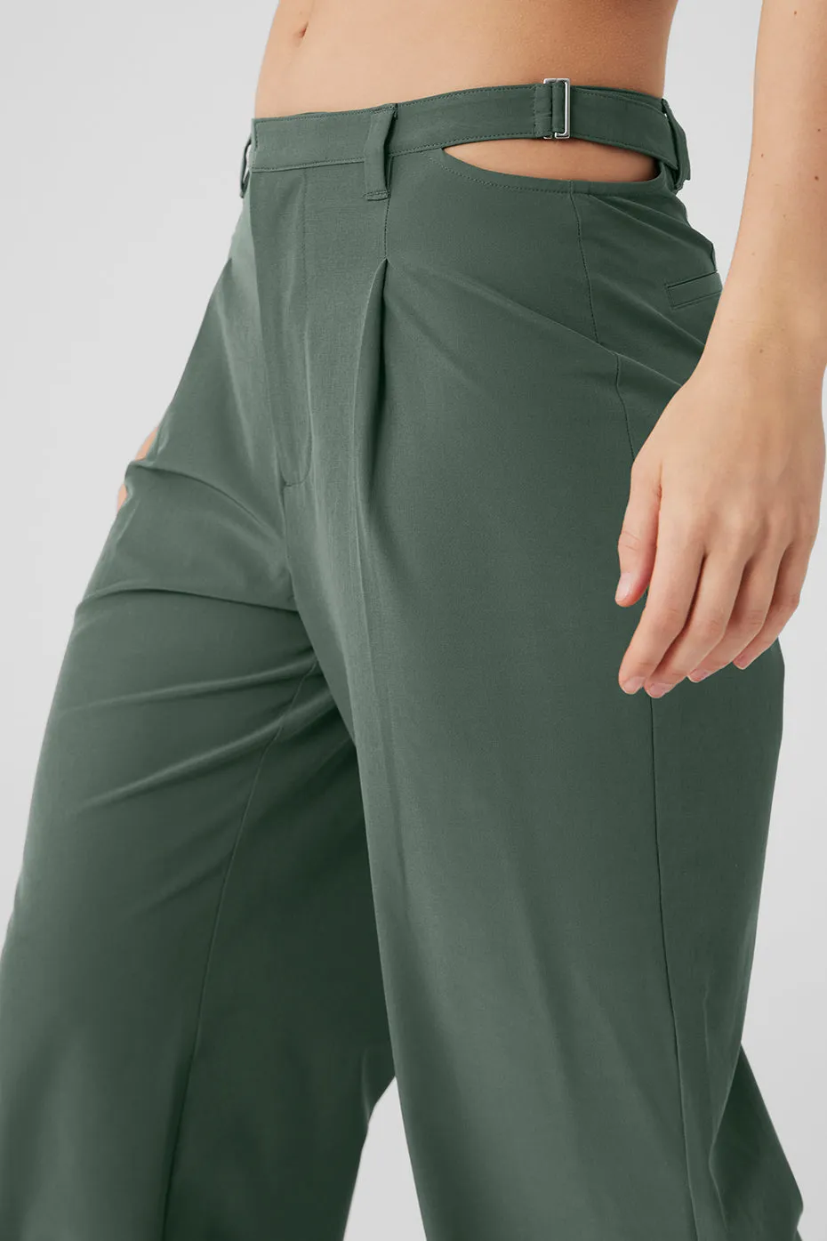 Mid-Rise Showdown Trouser - Dark Cactus sold by Alo Yoga product image thumbnail 4