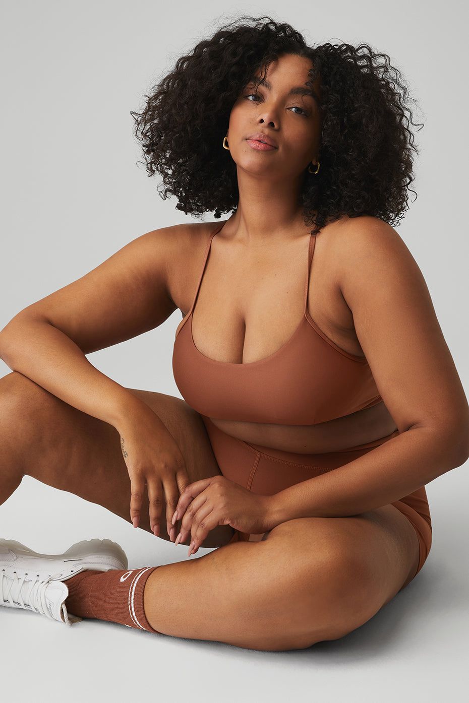 Airlift Intrigue Bra & 3" High-Waist Airlift Short Set sold by Alo Yoga product image thumbnail 11