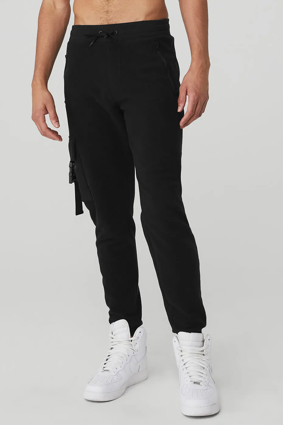 Streetside Sweatpant - Black sold by Alo Yoga