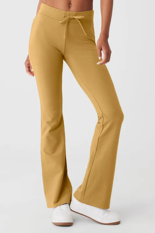 Sway Bootcut Sweatpant - Golden Olive Branch made by Alo Yoga