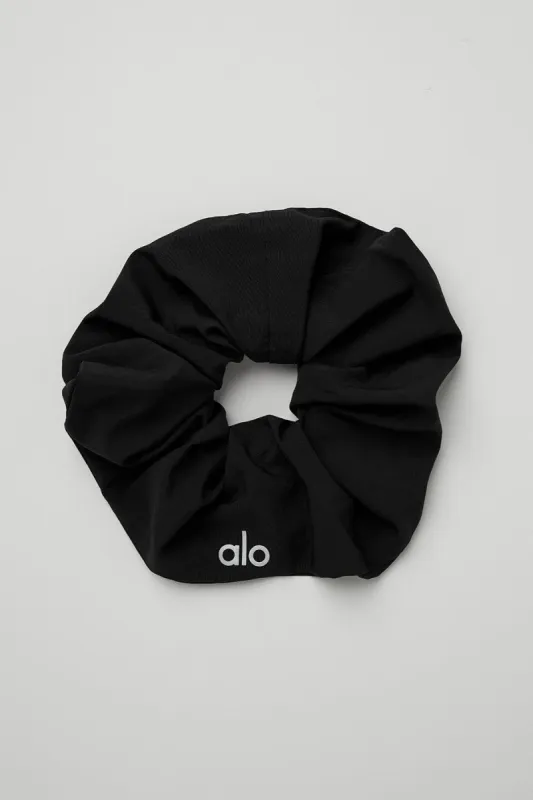 Oversized Scrunchie - Black sold by Alo Yoga