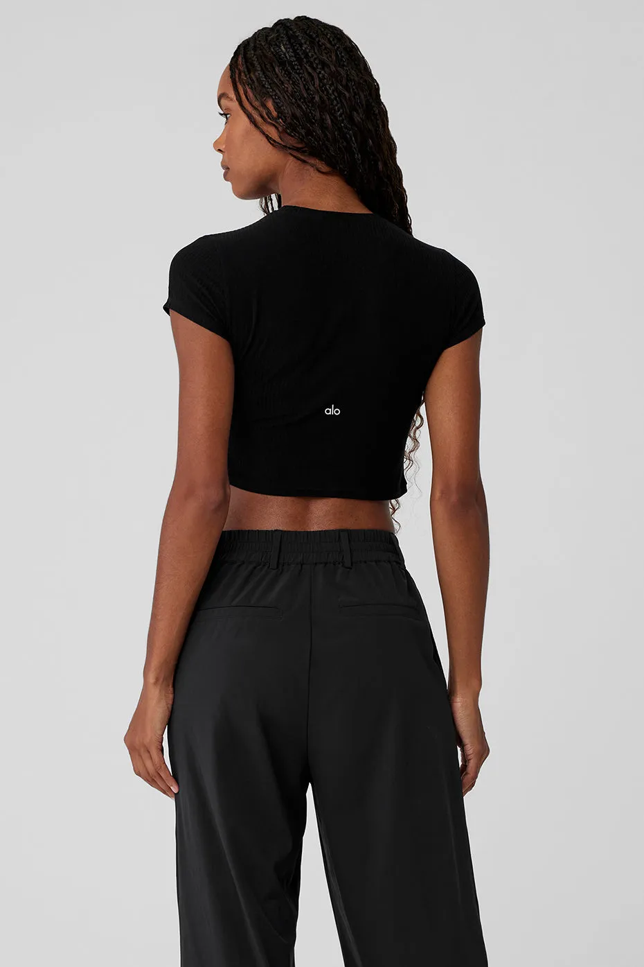 Ribbed Sea Coast Cropped Short Sleeve Tee - Black sold by Alo Yoga product image thumbnail 2