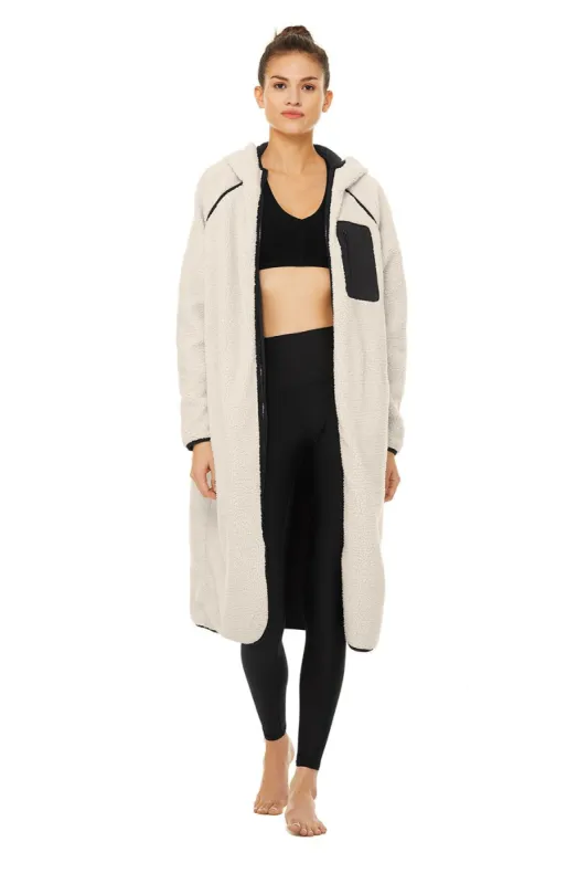 Reversible Nordic Trench - Bone/Black sold by Alo Yoga