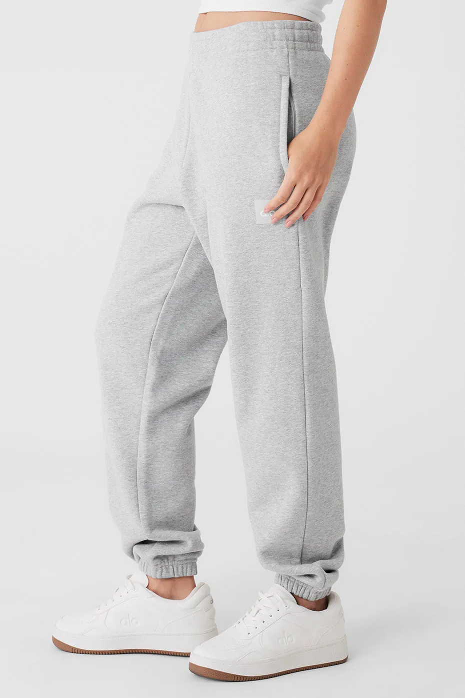 Cuffed Renown Heavy Weight Sweatpant - Athletic Heather Grey sold by Alo Yoga product image thumbnail 3