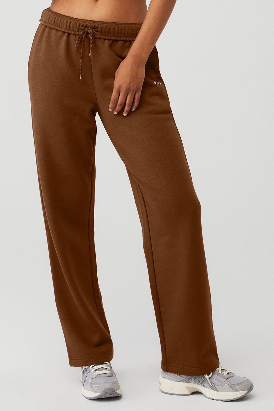 Accolade Straight Leg Sweatpant - Cinnamon Brown sold by Alo Yoga