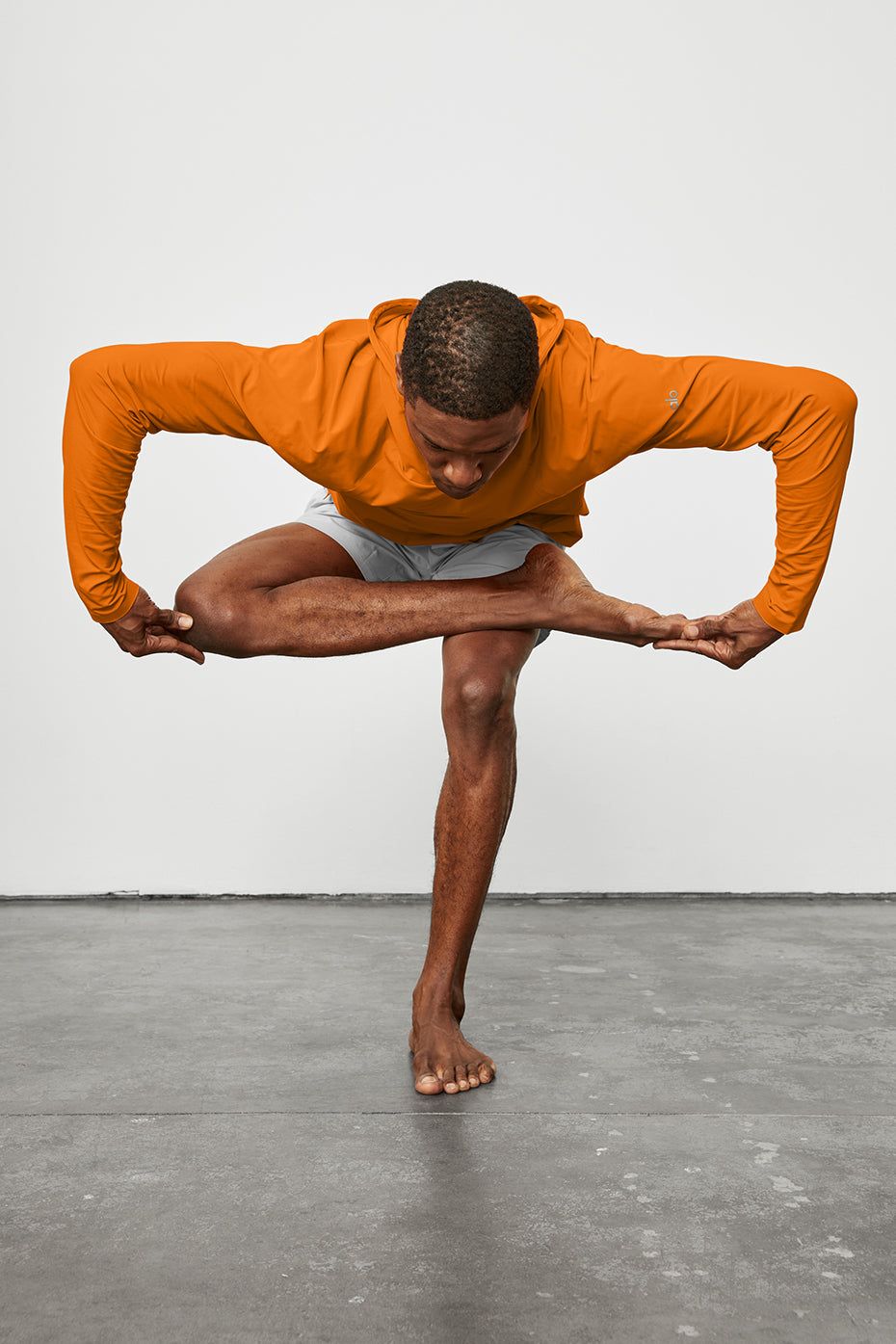 Idol Hooded Runner - Atomic Orange sold by Alo Yoga product image thumbnail 6