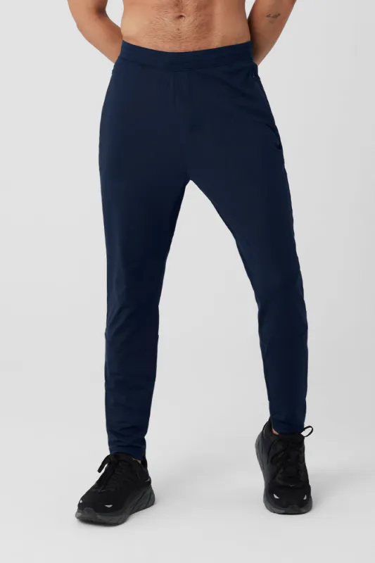 Conquer React Performance Pant - Navy sold by Alo Yoga