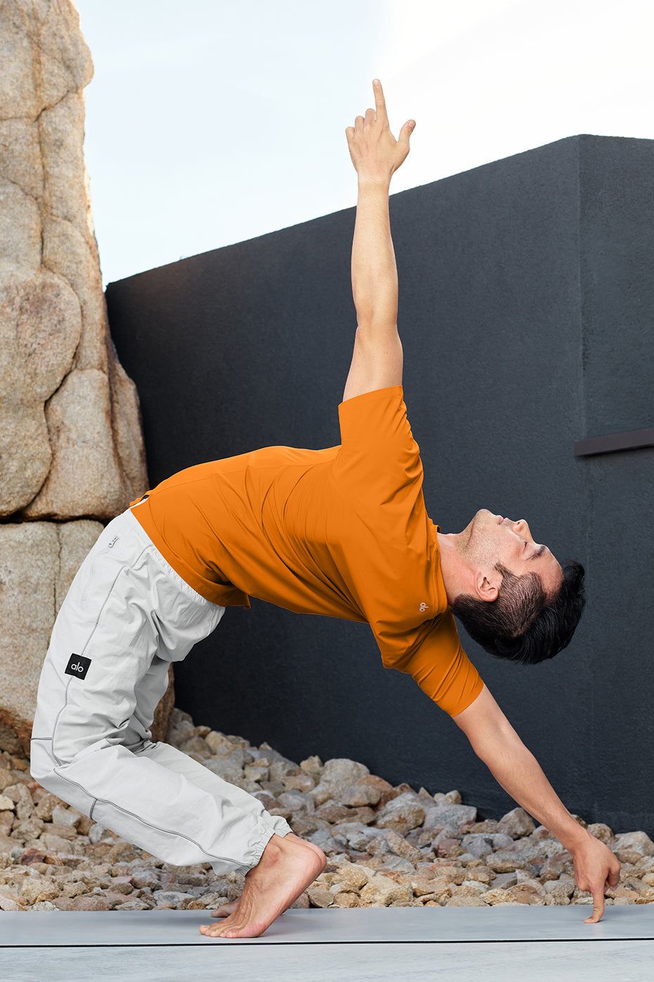 Idol Performance Tee - Atomic Orange sold by Alo Yoga product image thumbnail 6