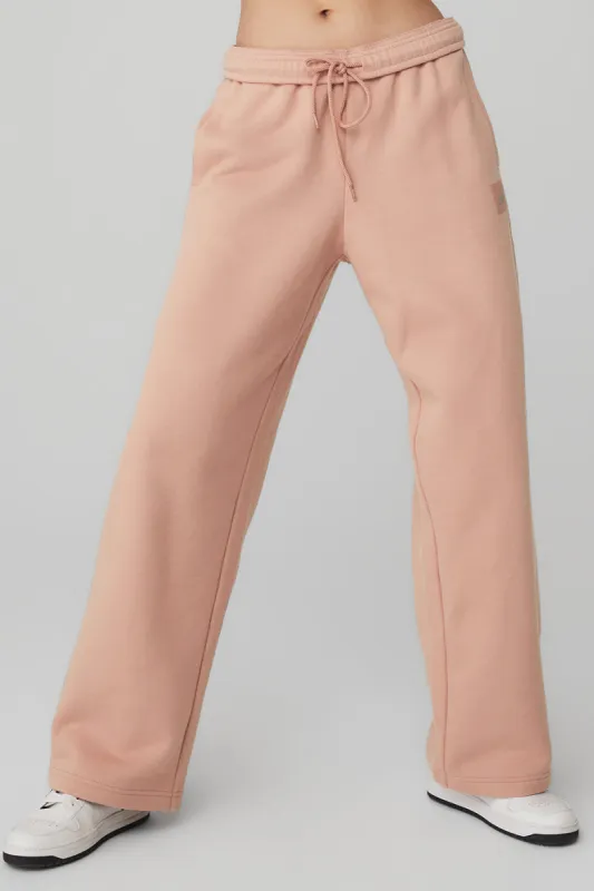 Renown Heavy Weight Sweatpant - Soft Clay sold by Alo Yoga