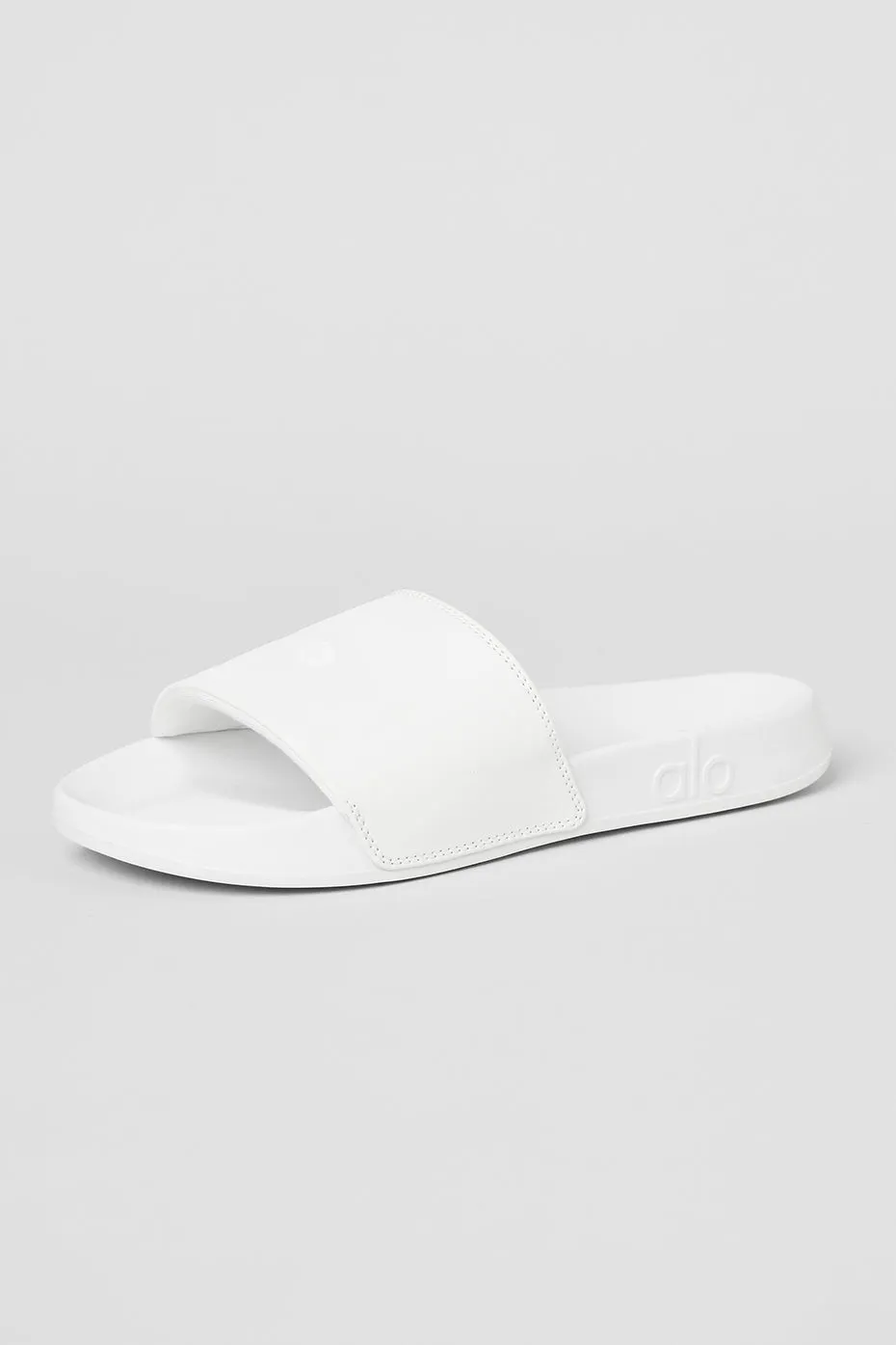 Unisex It Slide - White sold by Alo Yoga
