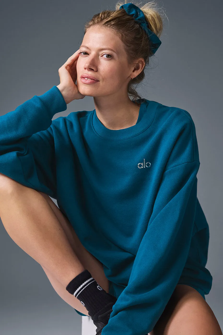 Accolade Crew Neck Pullover - Eclipse Blue sold by Alo Yoga