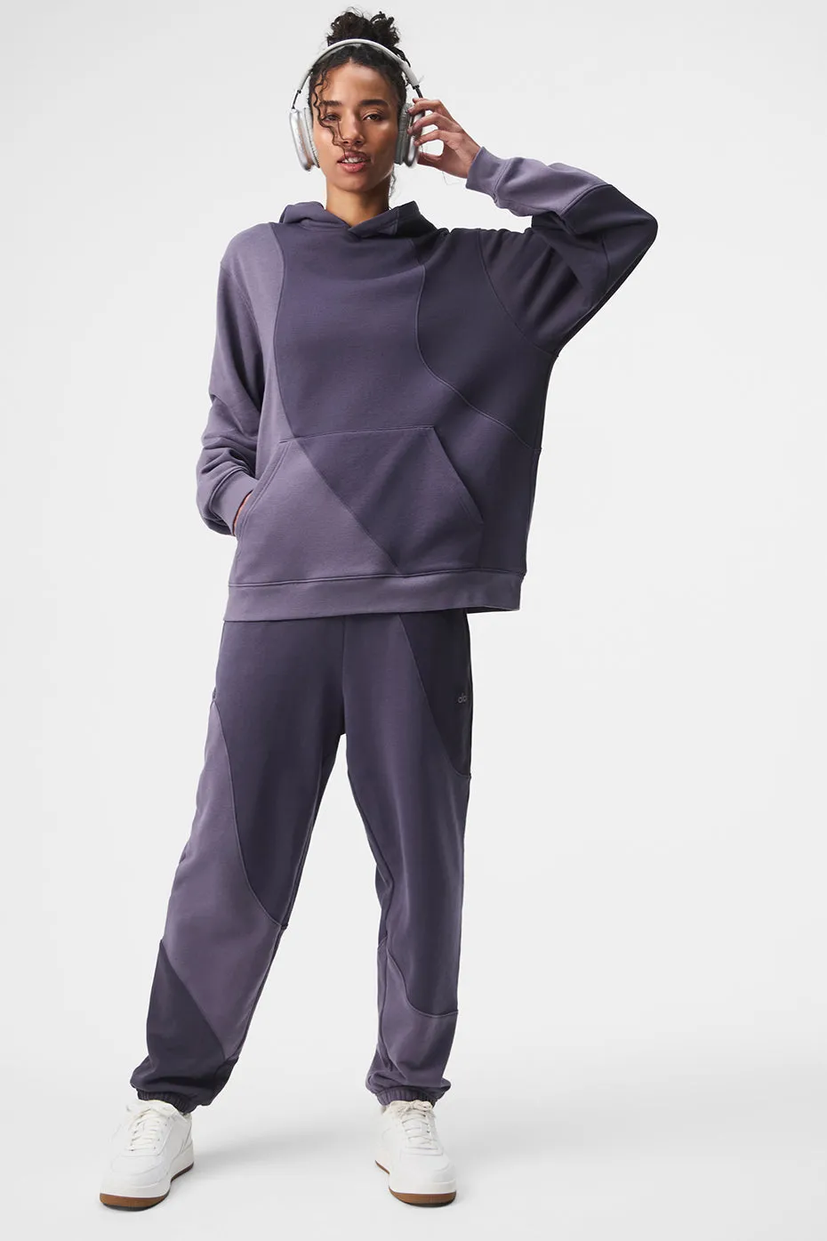 Make Waves Sweatpant - Italian Plum Tonal sold by Alo Yoga product image thumbnail 4