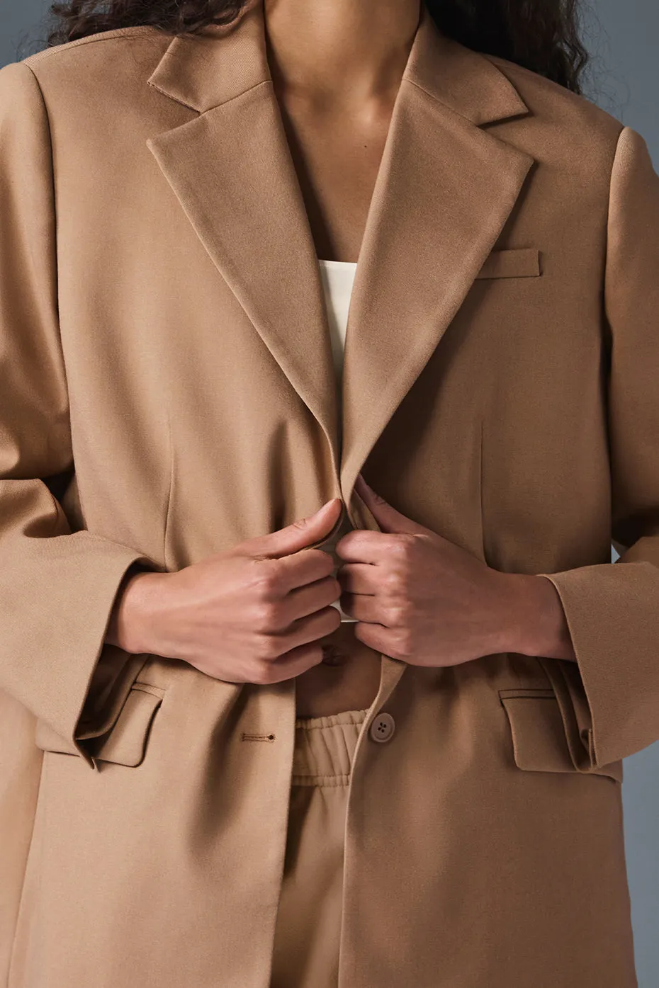 First-Class Blazer - Toasted Almond sold by Alo Yoga product image thumbnail 4