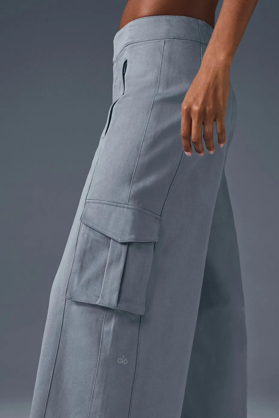Show Off Cargo Wide Leg Trouser (Regular) - Steel Grey sold by Alo Yoga product image thumbnail 4