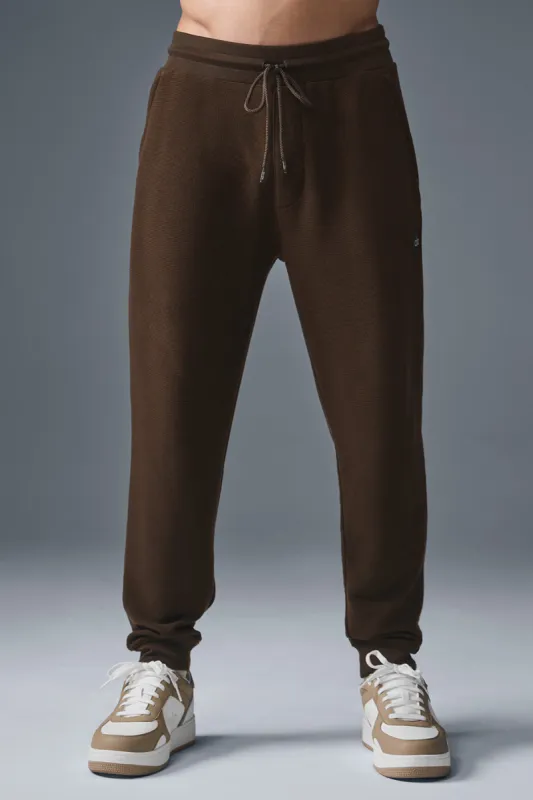 Micro Waffle Fast Break Jogger - Espresso sold by Alo Yoga