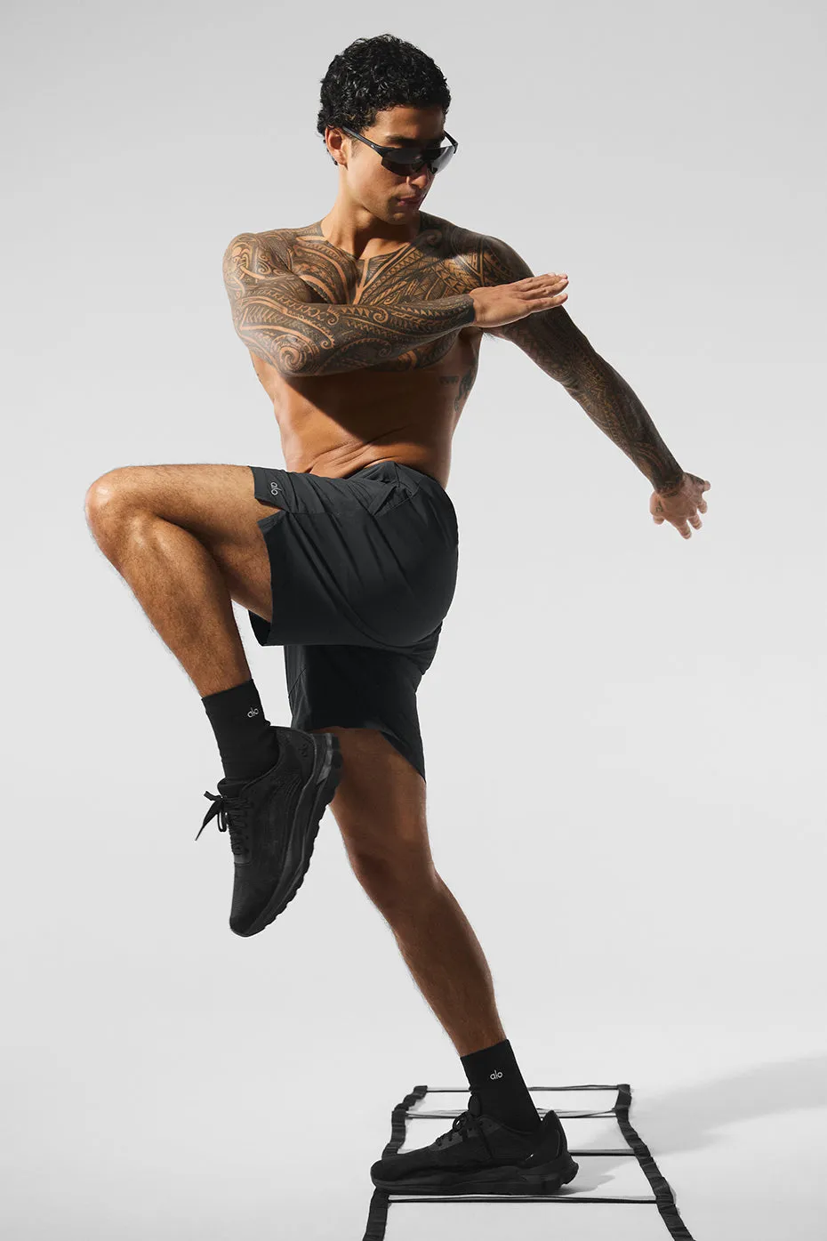 7" Repetition Short - Anthracite sold by Alo Yoga