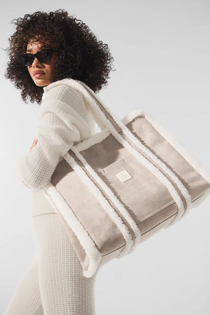 トートバッグ [Alo Yoga] Winterfun Tote Bag Winterfun Tote Bag - Oat/Ivory | Parallel