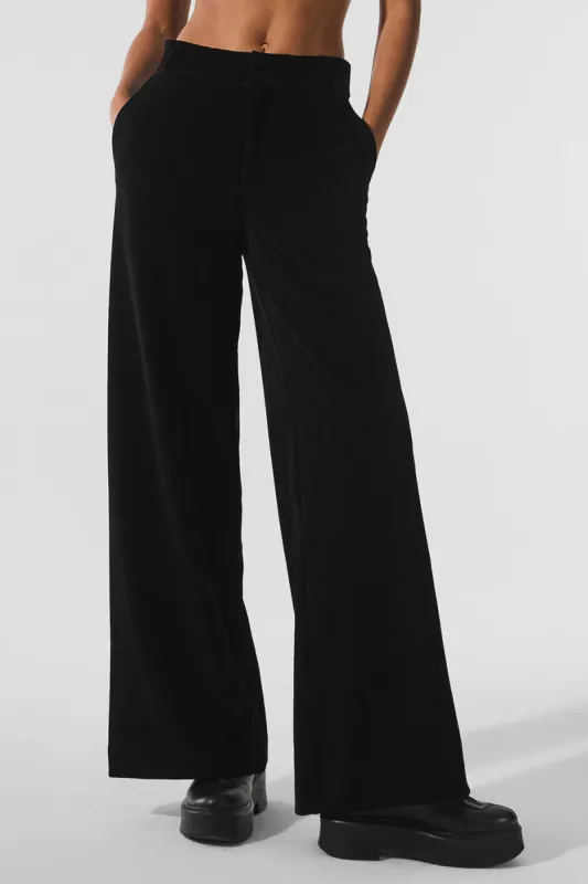 Micro Corduroy Mid-Rise Dreamer Wide Leg Trouser - Black sold by Alo Yoga