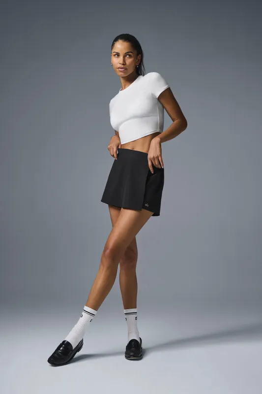 Clubhouse Skort - Black sold by Alo Yoga
