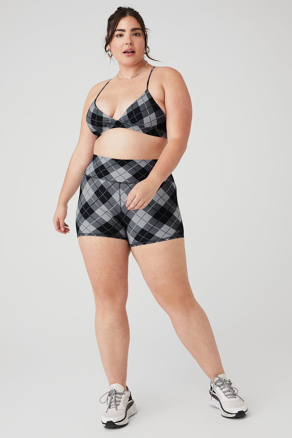 Vapor Argyle Splendor Bra & Vapor High-Waist Argyle Short Set - Black/Anthracite sold by Alo Yoga