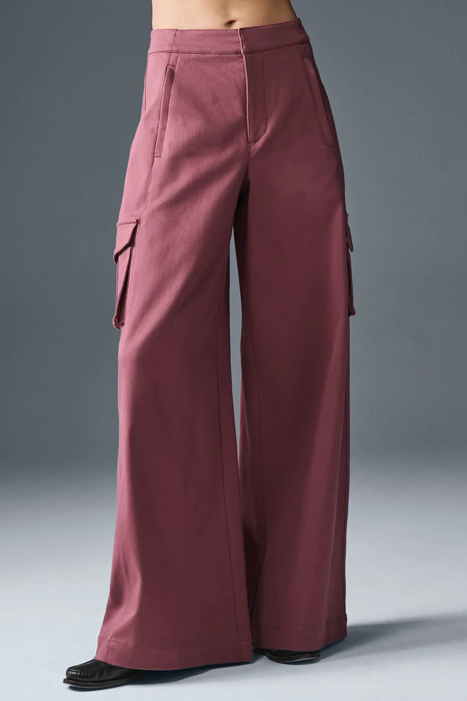 Show Off Cargo Wide Leg Trouser (Regular) - Burgundy Truffle sold by Alo Yoga