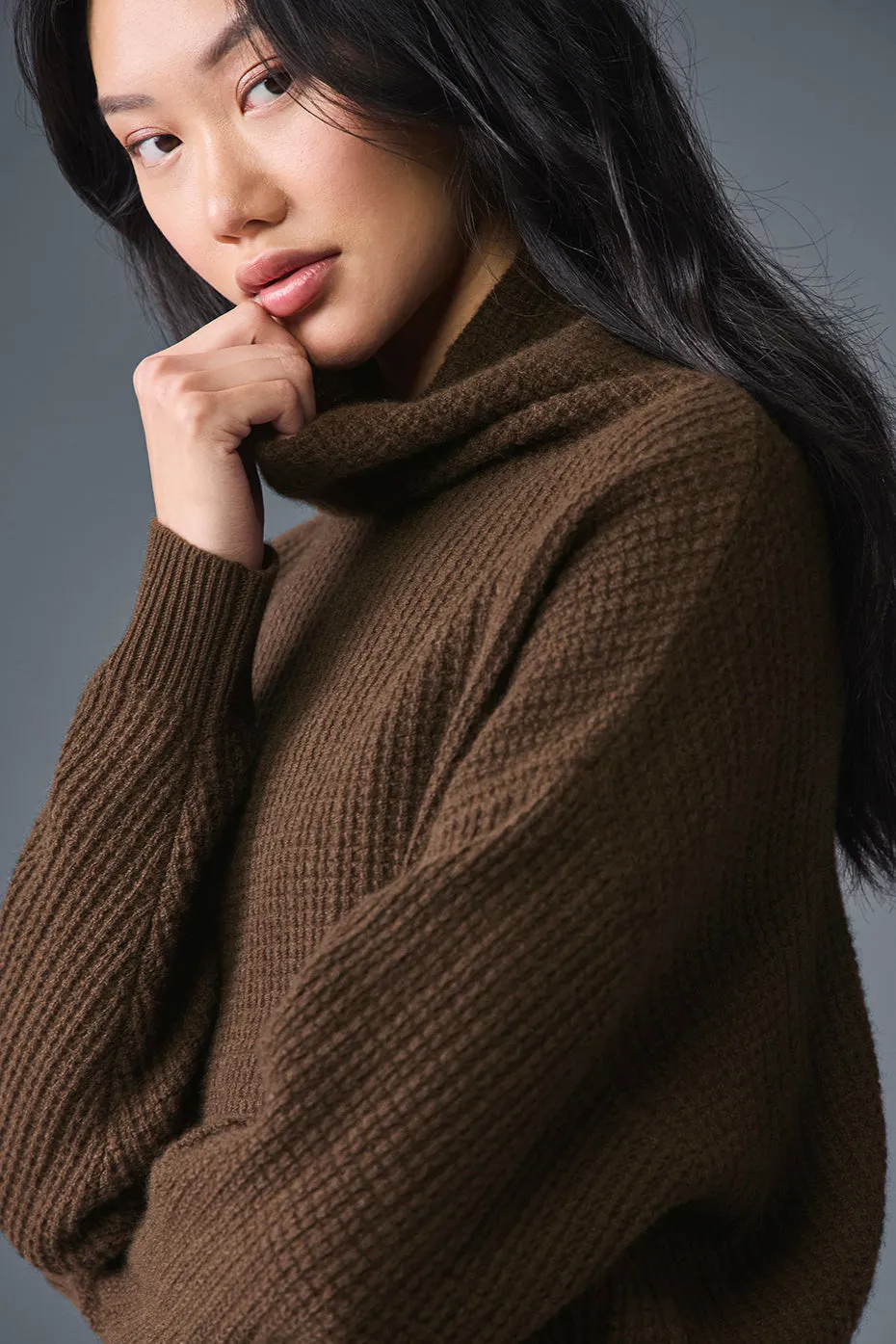Cashmere Plush Waffle Turtleneck Pullover - Espresso sold by Alo Yoga product image thumbnail 3