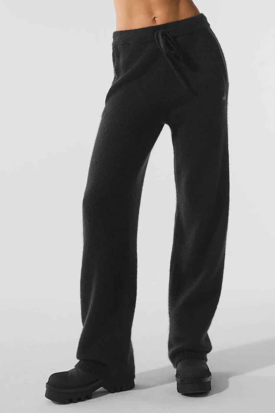 New Class Cashmere Sweatpant - Black sold by Alo Yoga