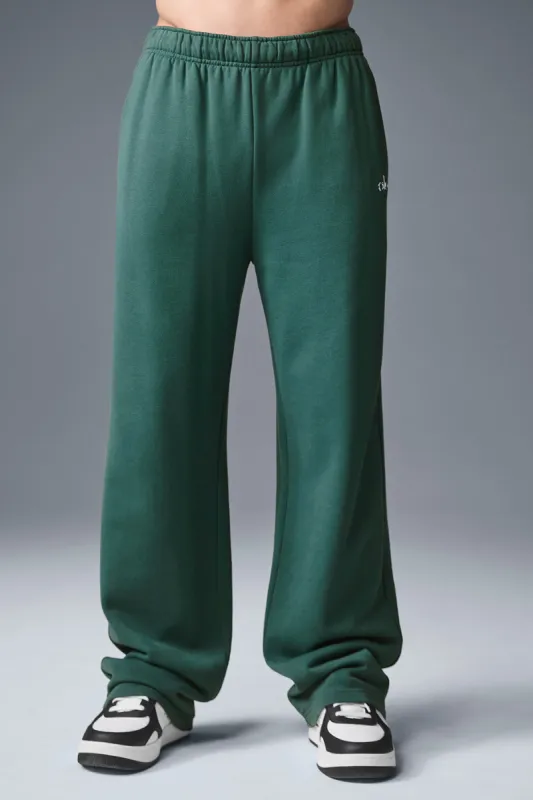 Accolade Straight Leg Sweatpant - Winter Ivy sold by Alo Yoga