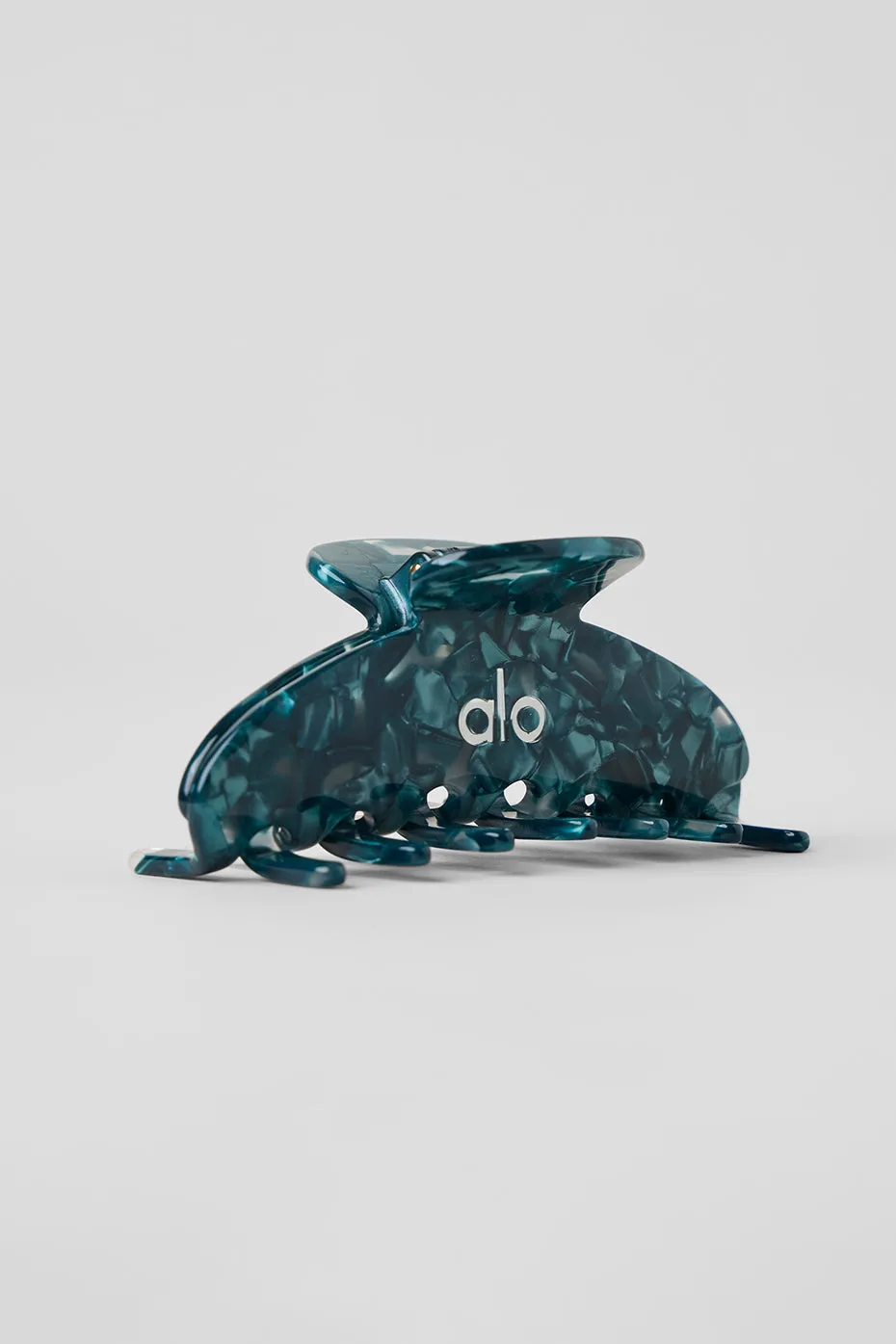 90's Claw Clip - Ivy Garden sold by Alo Yoga