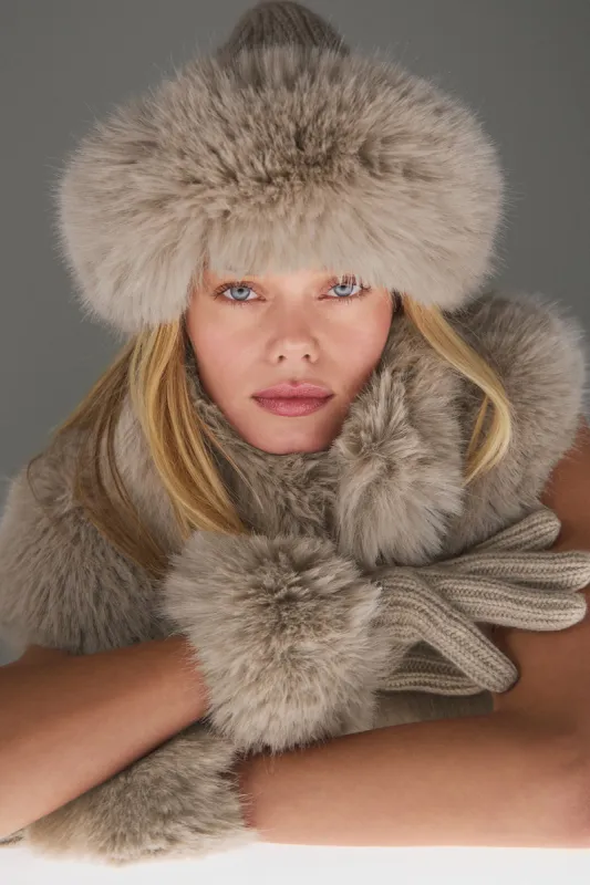 Courchevel Cashmere Gloves - Flax Heather/Oat sold by Alo Yoga