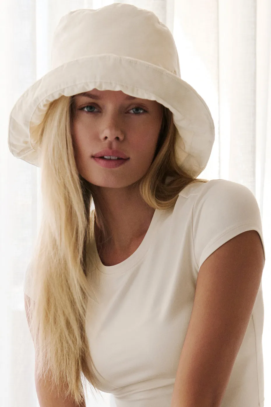 Good Shade Puffer Bucket Hat - Oat Milk sold by Alo Yoga