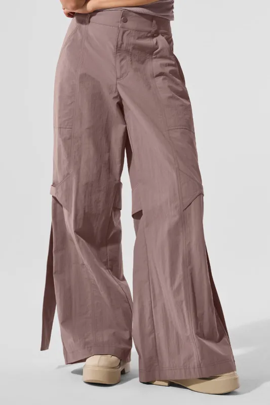 High-Waist Voyager Trouser - Mushroom sold by Alo Yoga