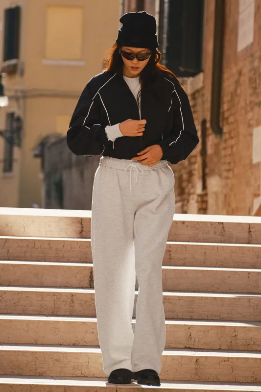 Accolade Straight Leg Sweatpant - White Heather sold by Alo Yoga
