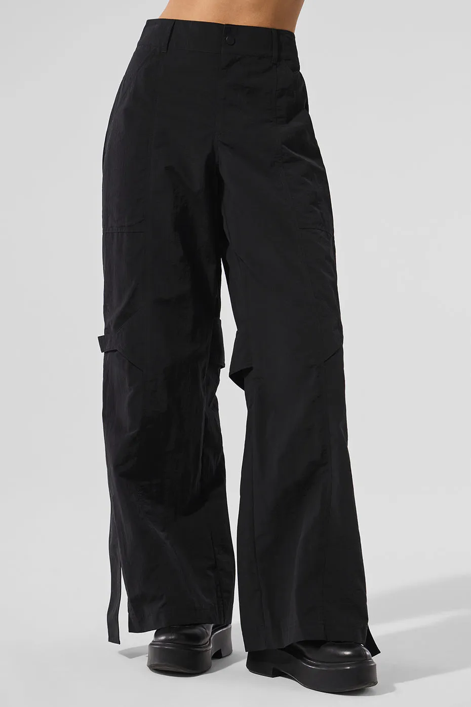 High-Waist Voyager Trouser - Black sold by Alo Yoga