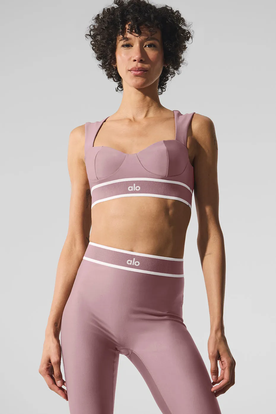 Airlift Alignment Bra - Smoky Quartz/White sold by Alo Yoga