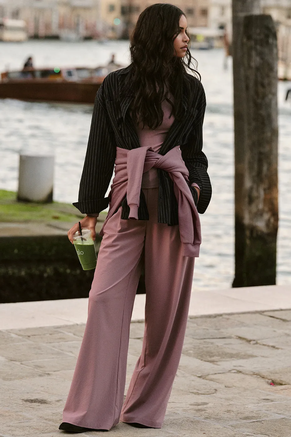 フィットネスボトムス [Alo Yoga] High-Waist Dreamscape Trouser (Long) High-Waist Dreamscape Trouser (Long) - Black | ALO