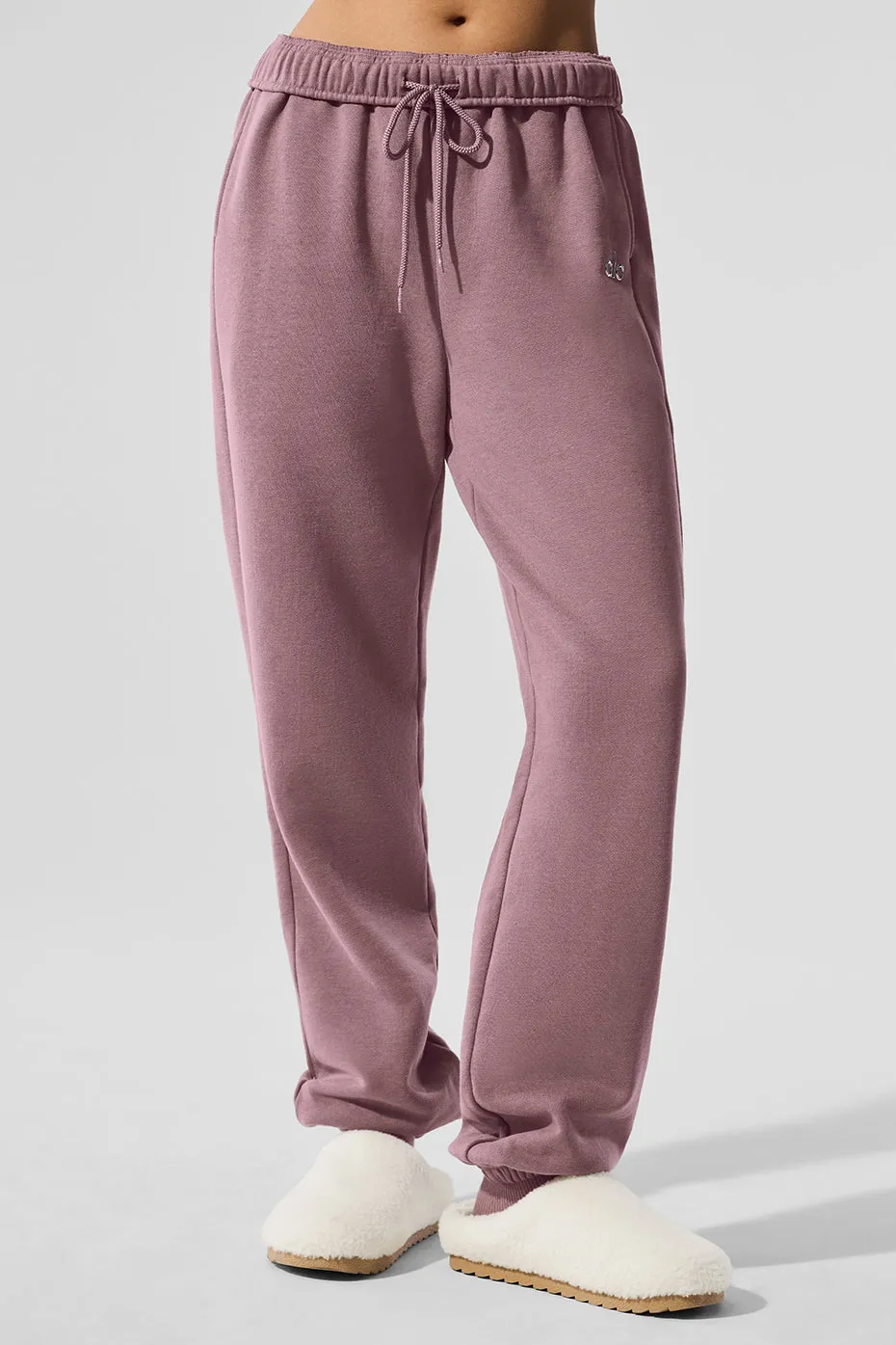 Accolade Sweatpant - Smoky Quartz sold by Alo Yoga