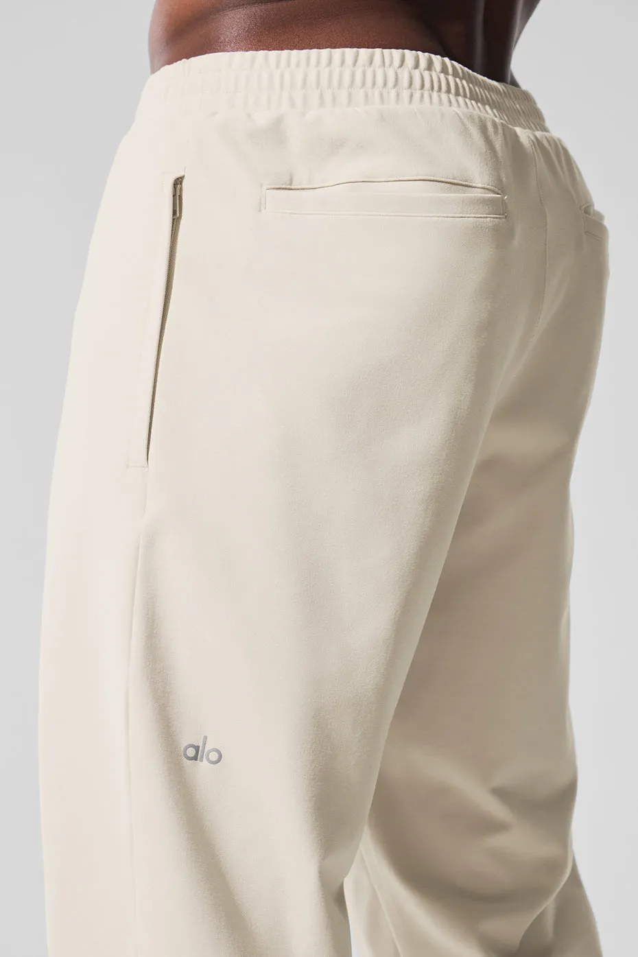 Conquer Max Performance Jogger - Bone sold by Alo Yoga product image thumbnail 4