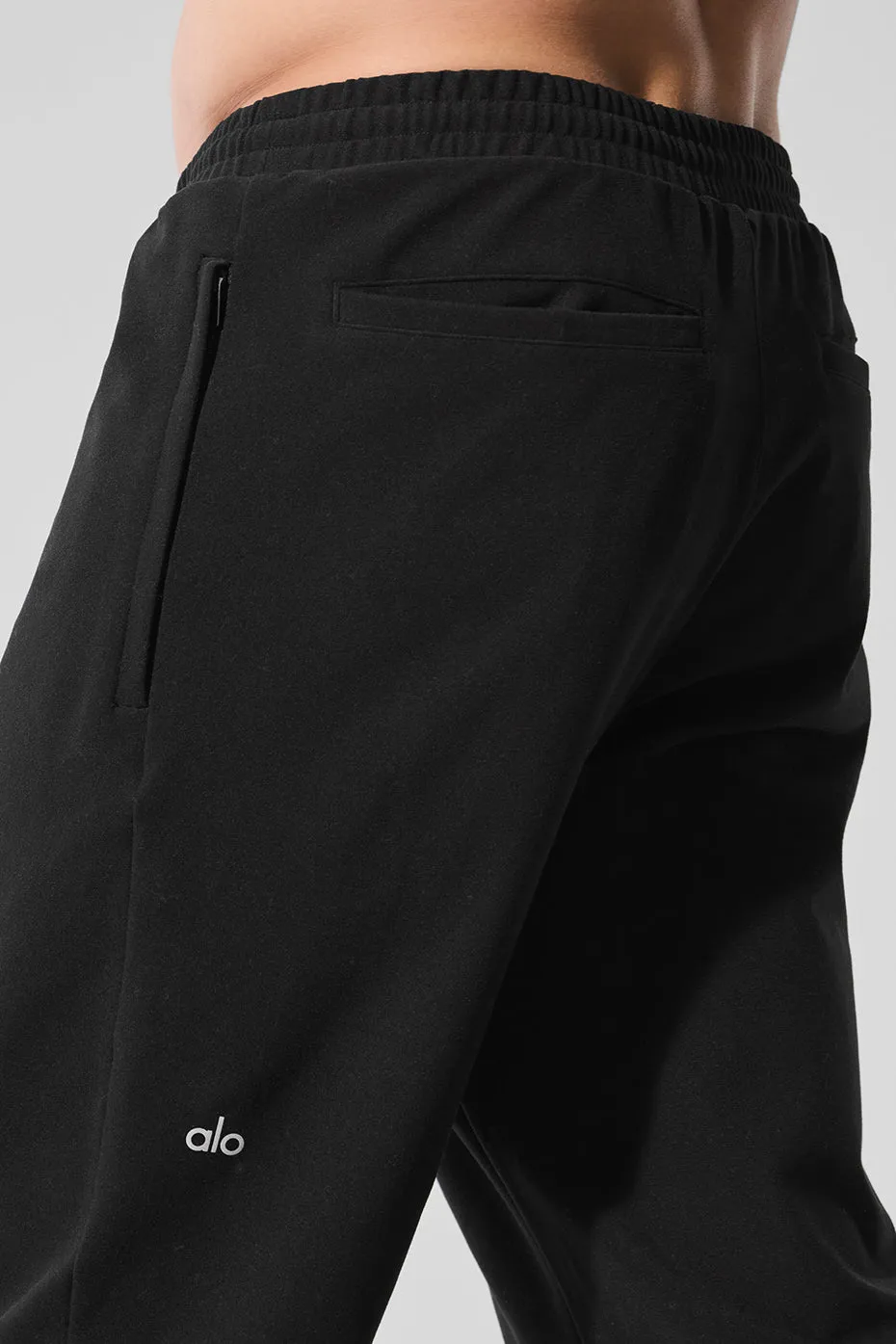 Conquer Max Performance Jogger - Black sold by Alo Yoga product image thumbnail 4