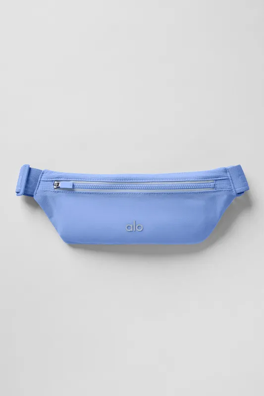 Stride Running Belt - Crystal Clear Blue sold by Alo Yoga