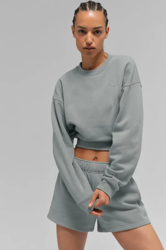 Cropped Accolade Crewneck - Lunar Grey made by Alo Yoga
