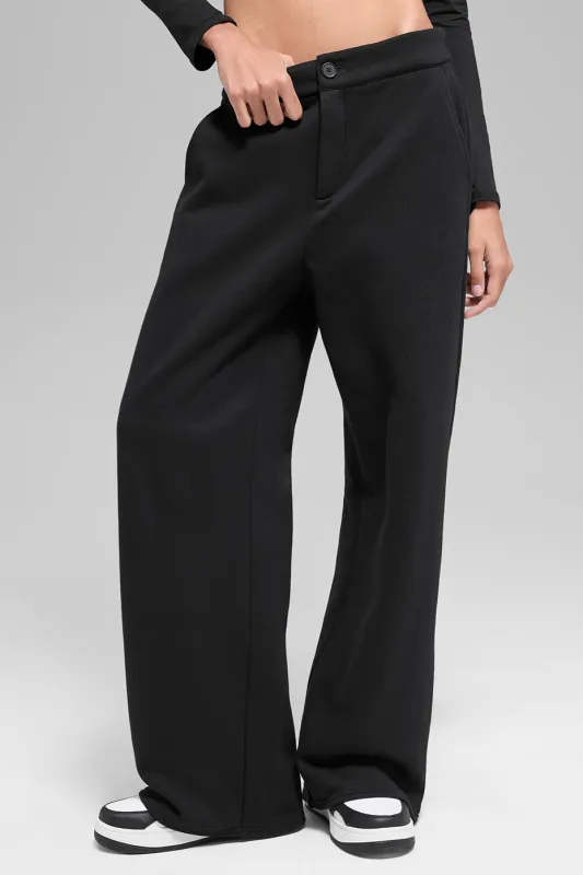 High-Waist Sweatpant Trouser - Black made by Alo Yoga